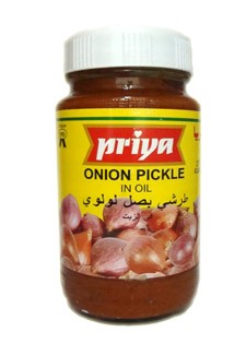 OIL   PRIYA ONION PICKLE IN OIL