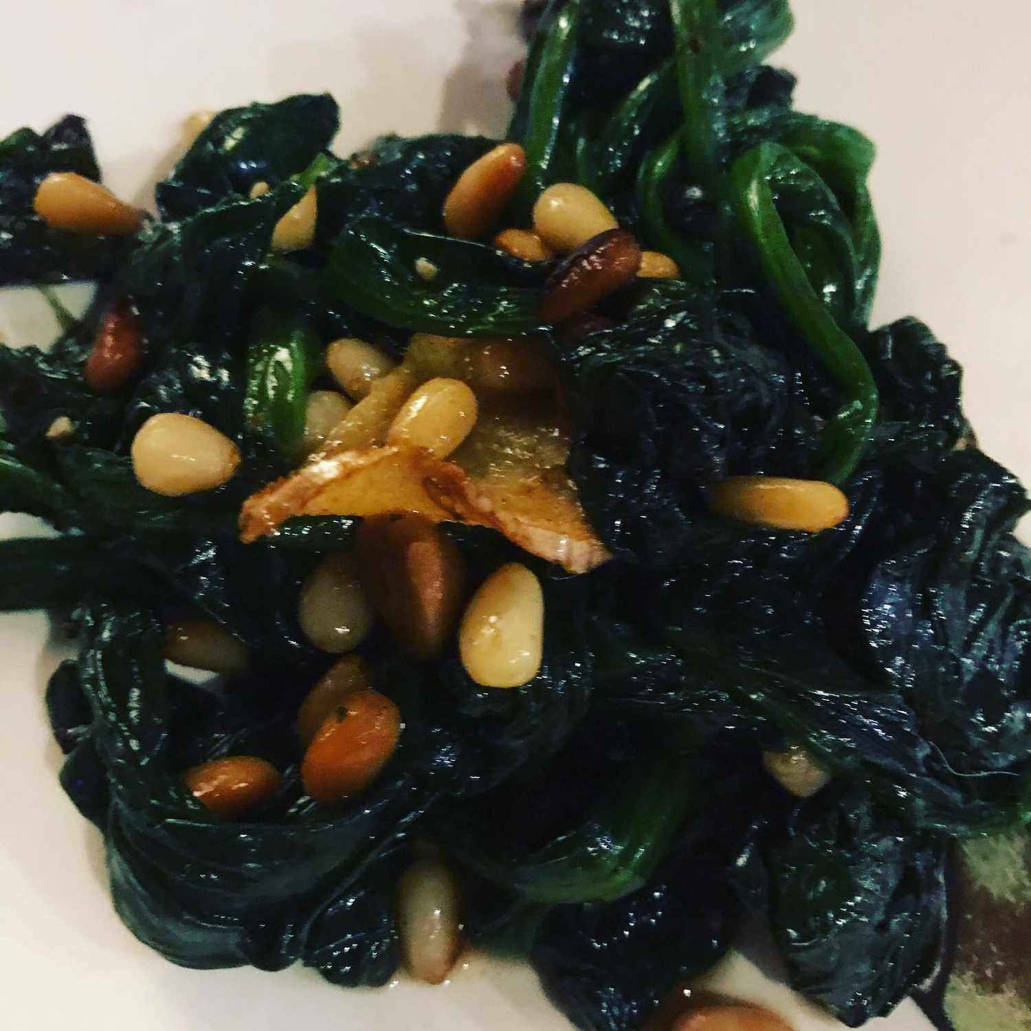 KALUSTYANS SPINACH W ALMONDS AND PINE NUTS 1 Lbs