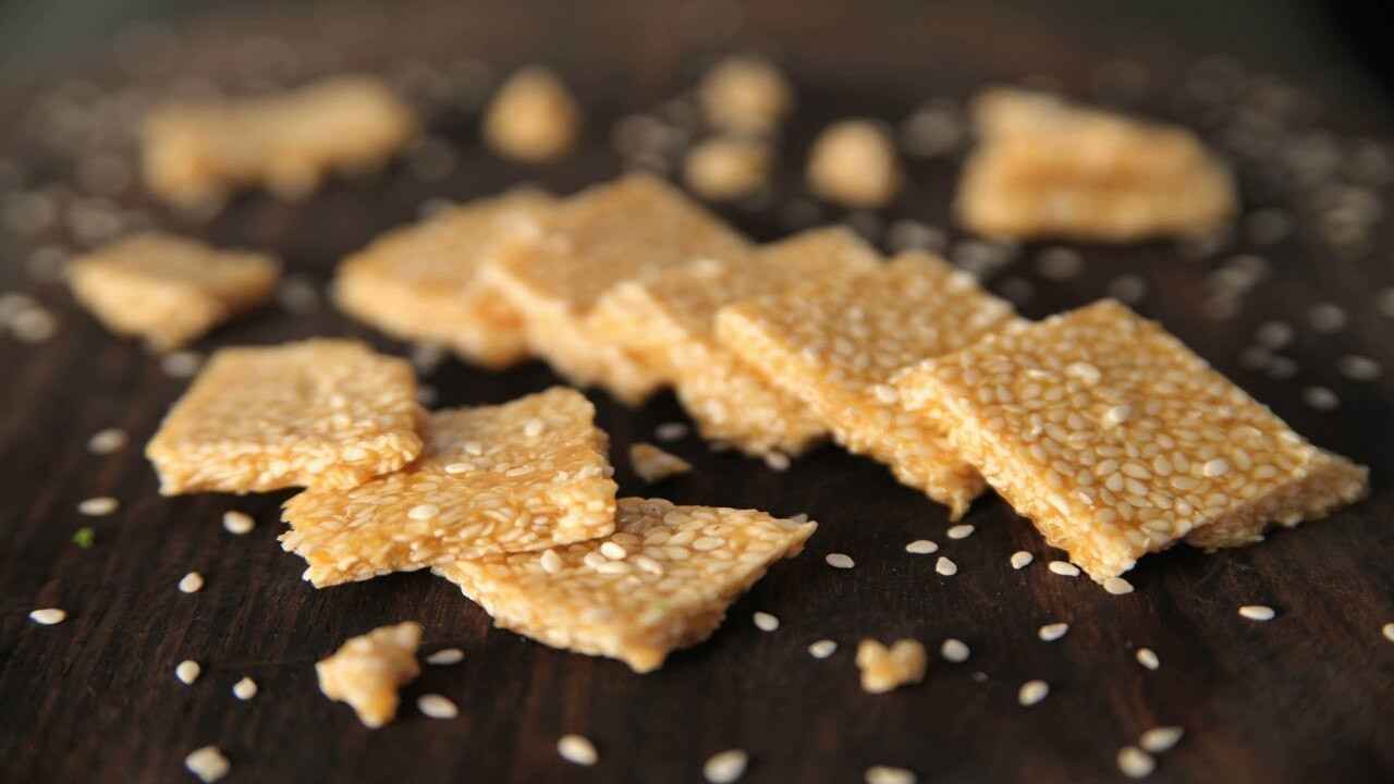 TILL CHIKKI GRAIN MARKET