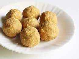 Gazab Peanut Ladoo