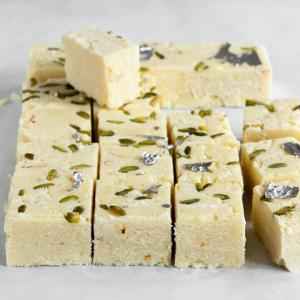 Kaarachi White Barfi