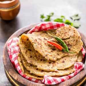 Vegi's Flaky Paratha Onion