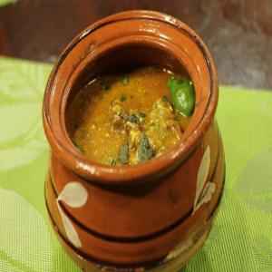 Salwa Matka Gosht