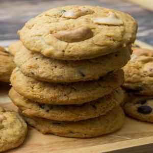 GURE KAJU BISCUITS