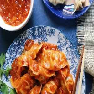 HIMALAYAN SCHEZWAN MOMO
