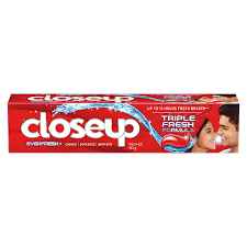 Closeup Triple Fresh Tooth Past