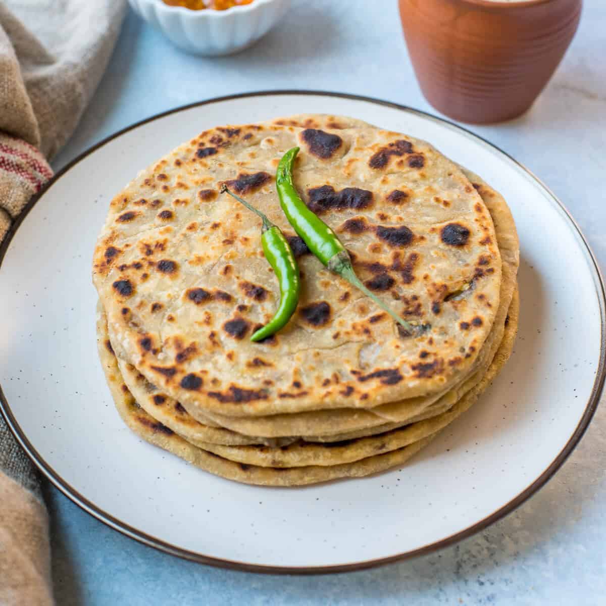 LAXMI ONION PARATHA 400 GM