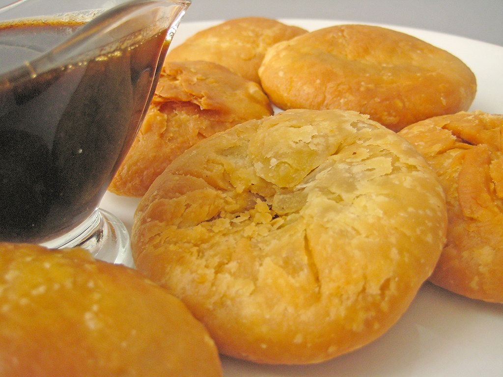 Mopleez Moong Dal Kachori 8 PCS
