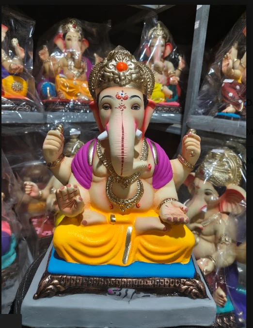 9 Inch Chowrang Ganpati Murti