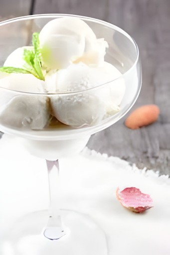 Natura Lychee Ice Cream 16 OZ