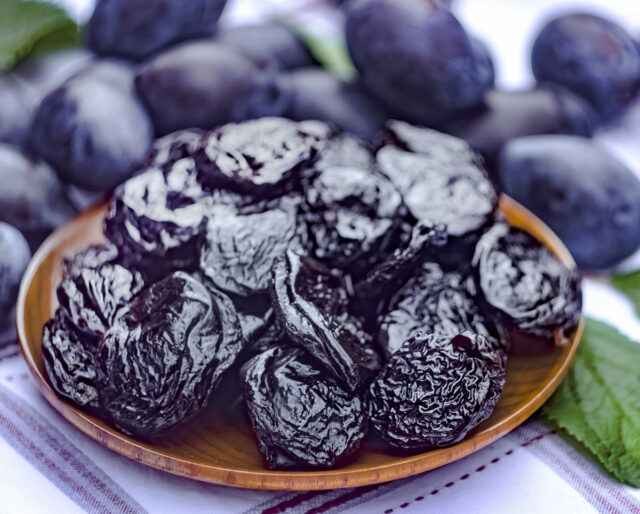 KALUSTYANS CALIFORNIA DRIED PLUMS 1 Lbs