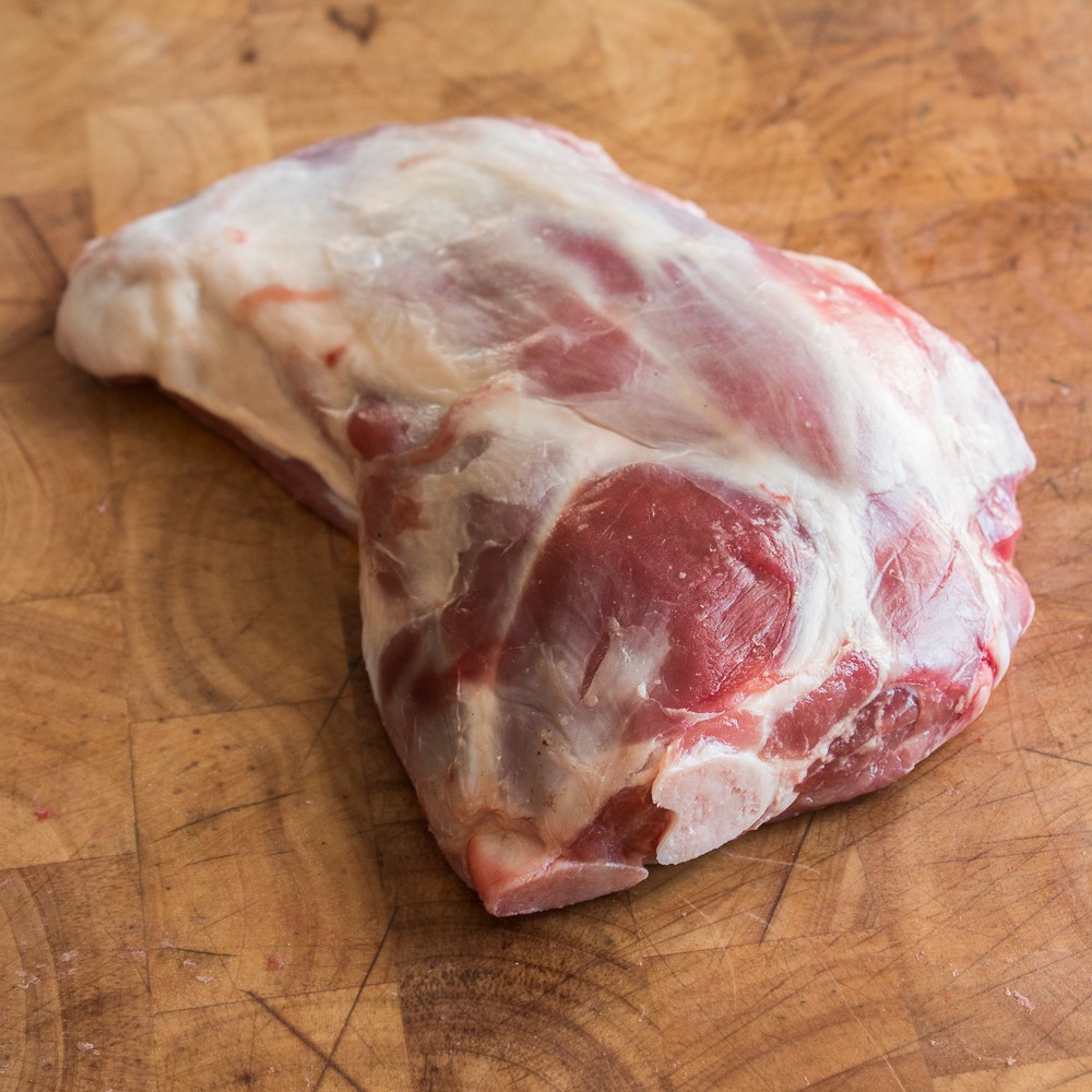 Goat Shoulder Full Bone In 4 LB