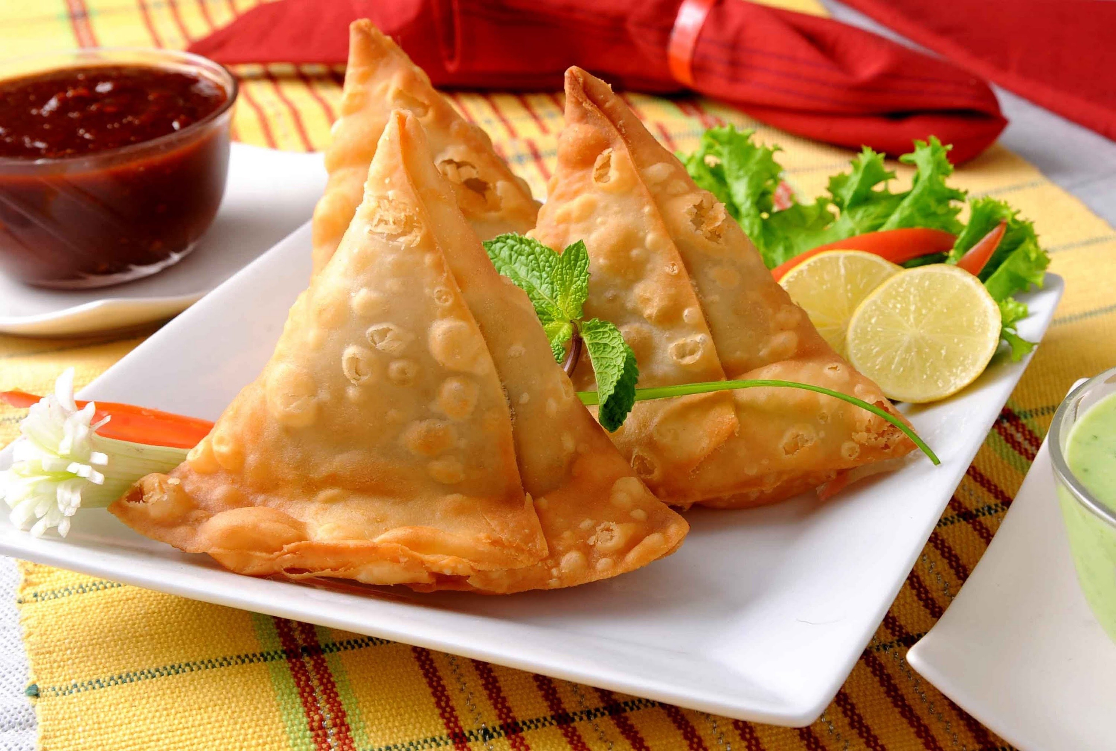 PANJABI SAMOSA  25 PCS