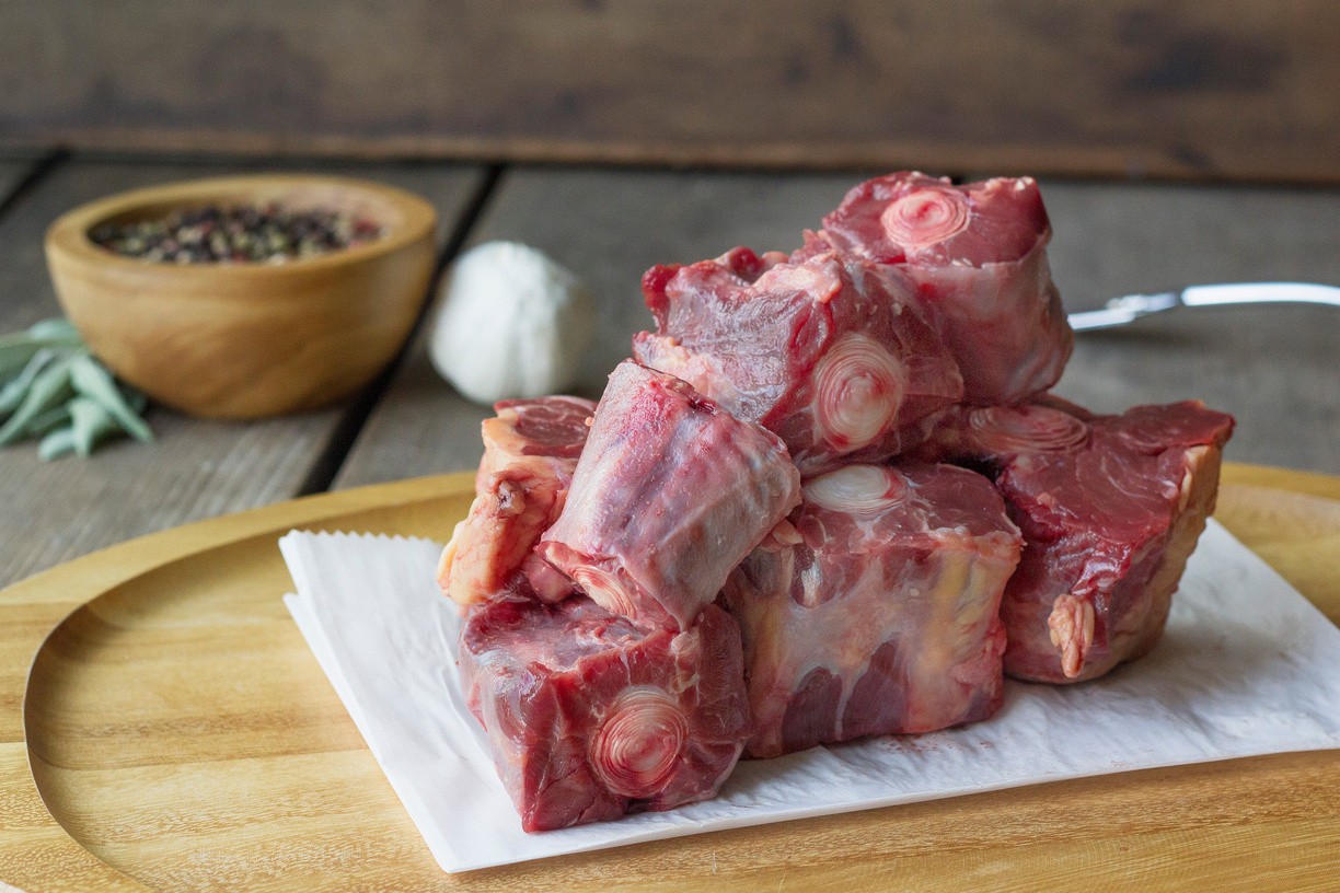 Beef Oxtail   Small Cut 2 LBS