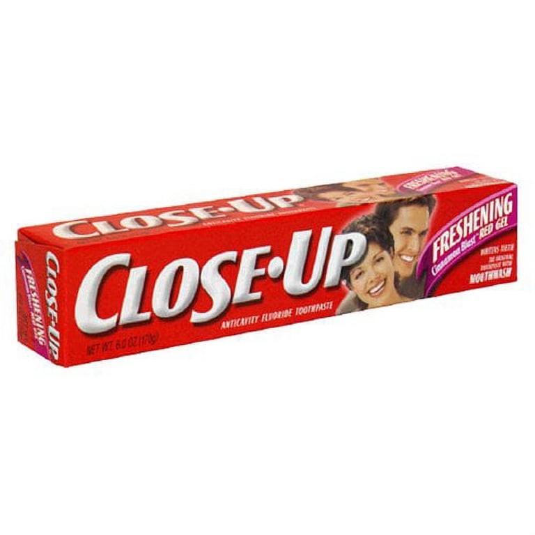 Close Up Right Angle Toothbrush Medium 1 Each
