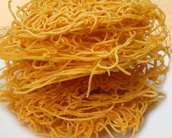 SHALINI TIKHI JADI SEV 160 GM