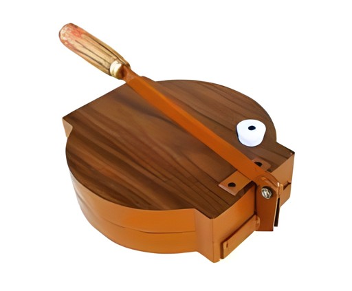WOODEN ROTI PRESS 2