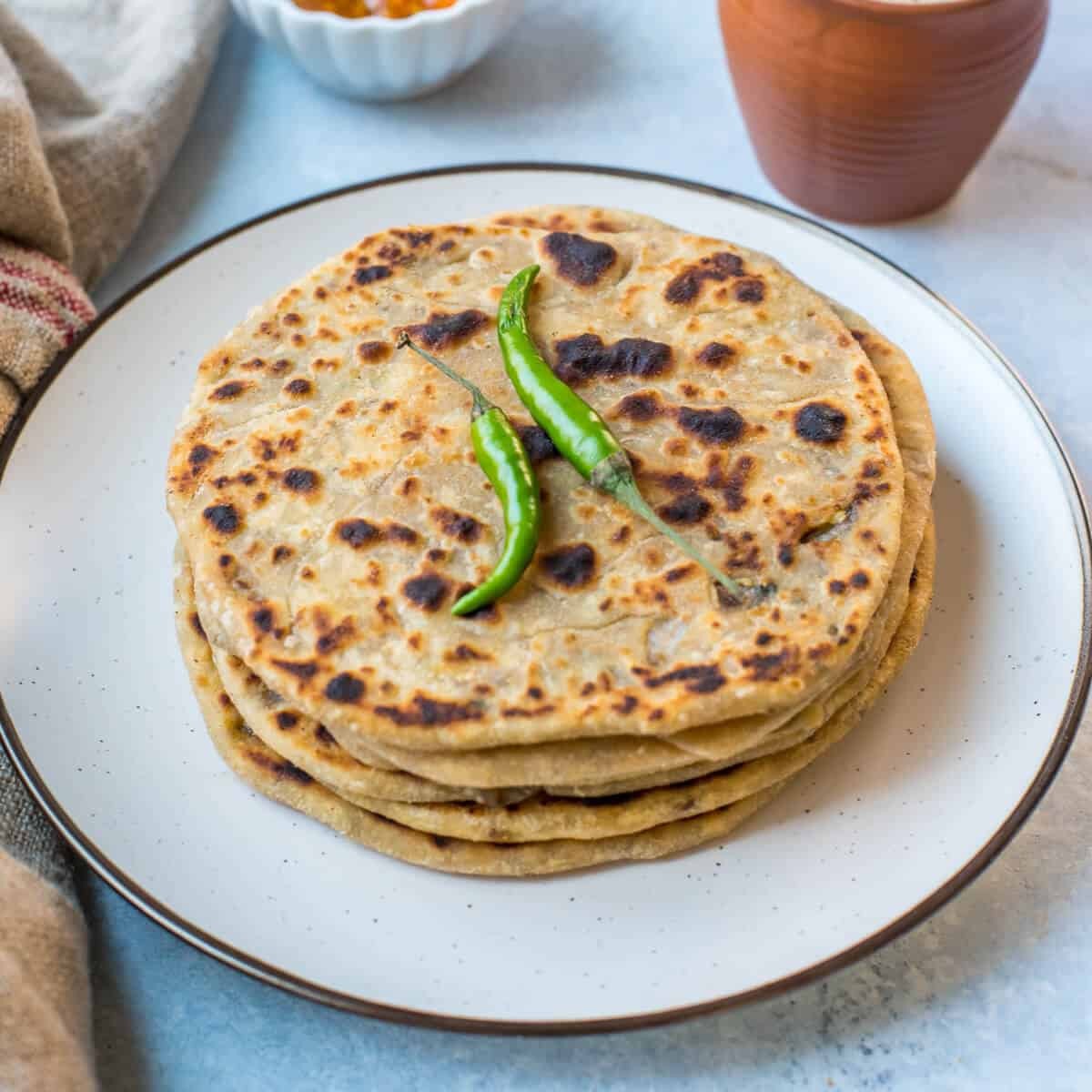 LAXMI ONION PARATHA 400 GM