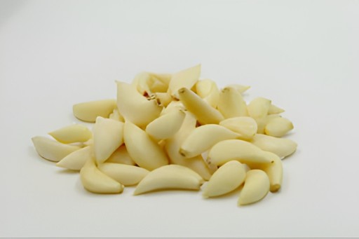FRESH PEELED GARLIC 8 OZ