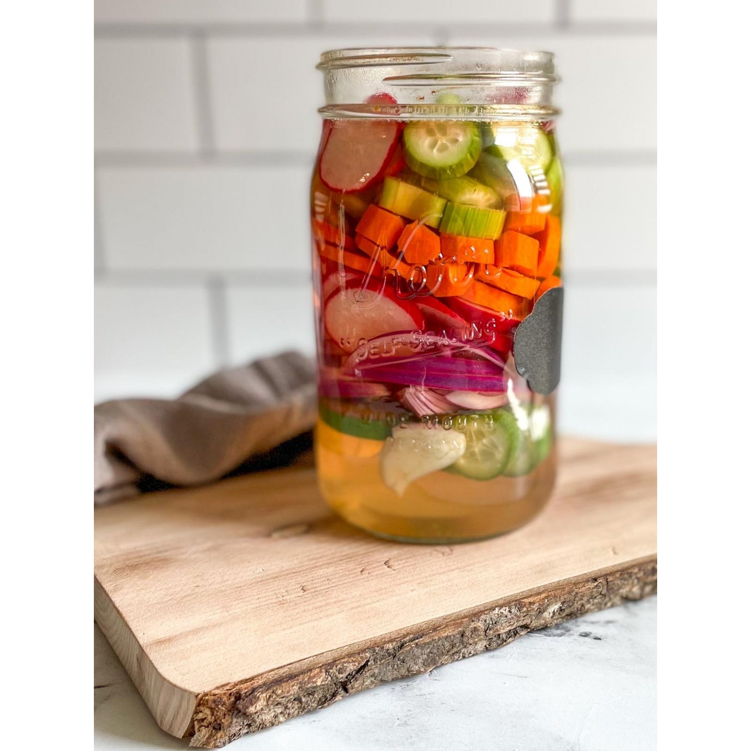 PICKLES MIXED JAR 1000 GM