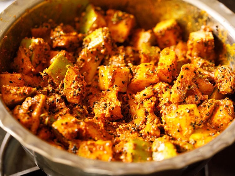 SHUDH PUNJABI UNPEELED MANGO PICKLE 800 GM