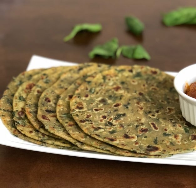 Palak Paratha 4 Pcs