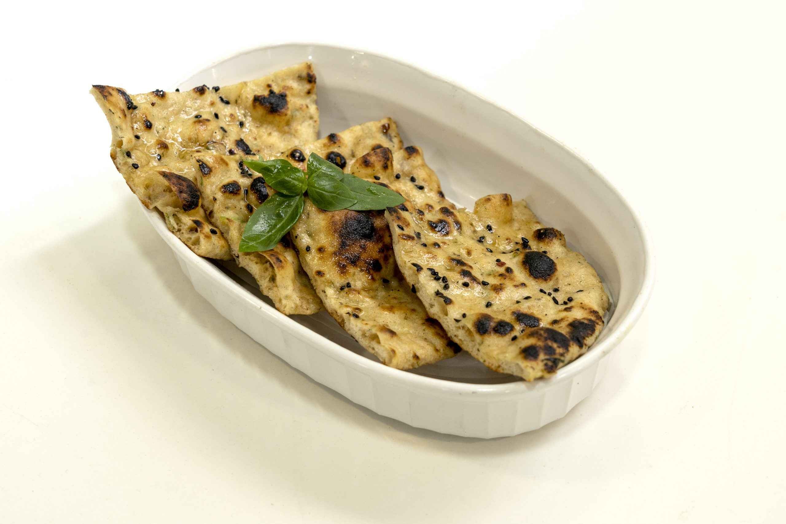 Aman Chilli Coriander Naan 3 LBS