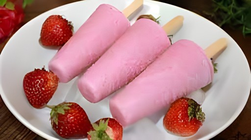 Karunas Strawberry Kulfi 6 COUNT
