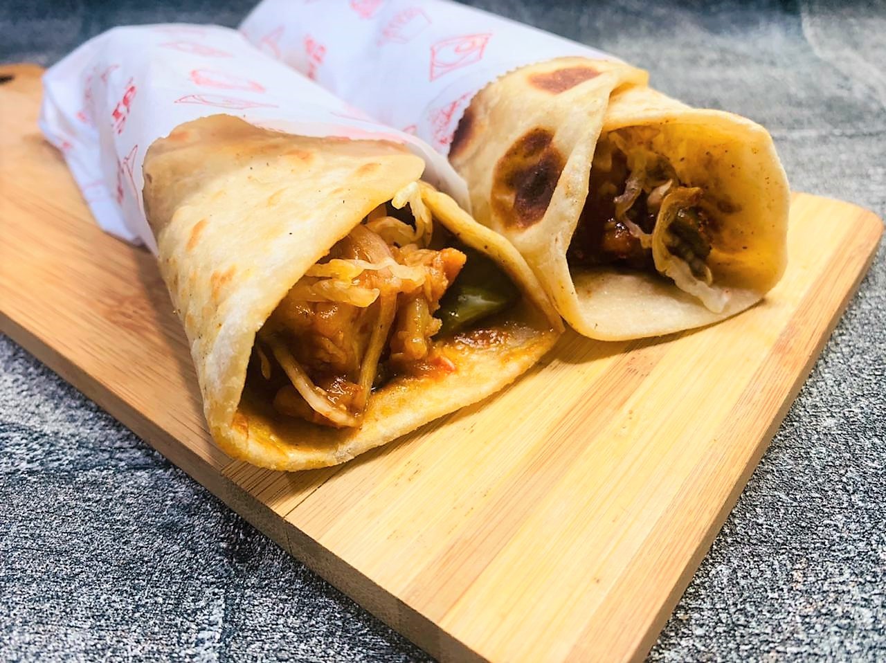Mopleez Paneer Schezwan Wrap 156 GM