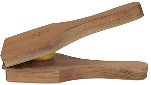 Wooden Lemon Squeezer 1 EACH