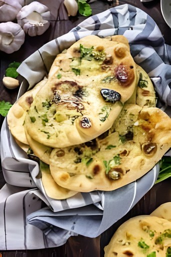 QF GARLIC NAAN 4 Each