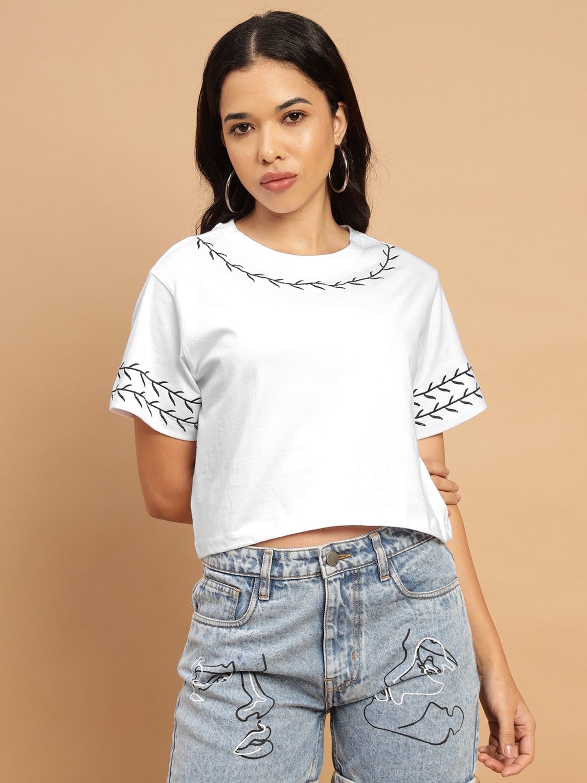 Classic black and white t shirt