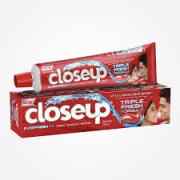 Closeup Triple Fresh Tooth Past