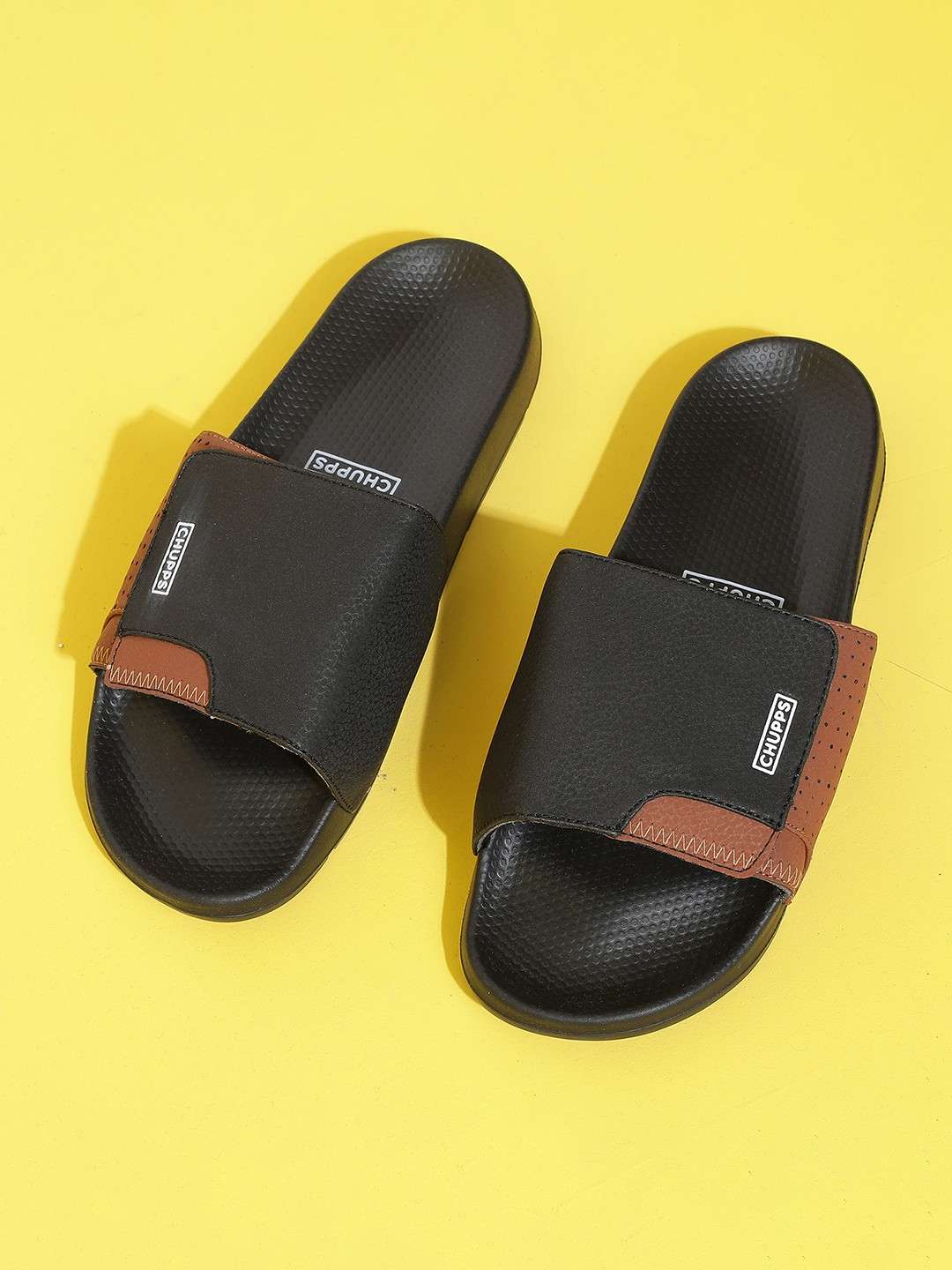 Chupps Mens Solid Hues BLACKTAN Flipflop  Sliders