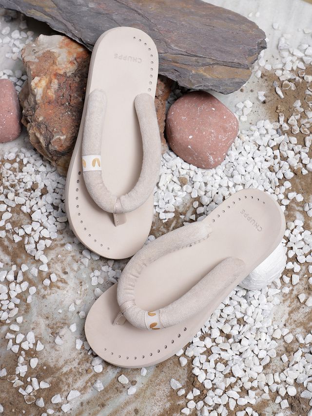 Chupps Womens PLUSH BEIGE Flip flop Sliders