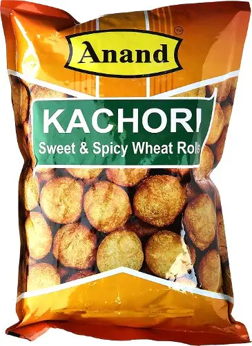 Anand Kachori (Sweet And Spicy Wheat Rolls)