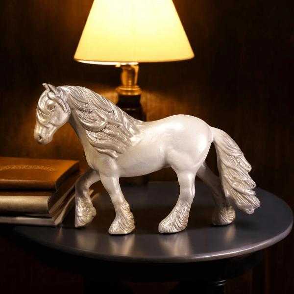 Horse With Hair Elegant Equestrian Decor
