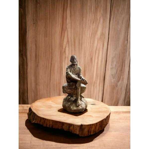 Sai Baba Murti Divine Serenity and Blessings